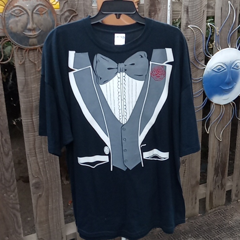 Men's fun T-shirt, so when you don't wanna wear a seat. Textedo, look.2XL